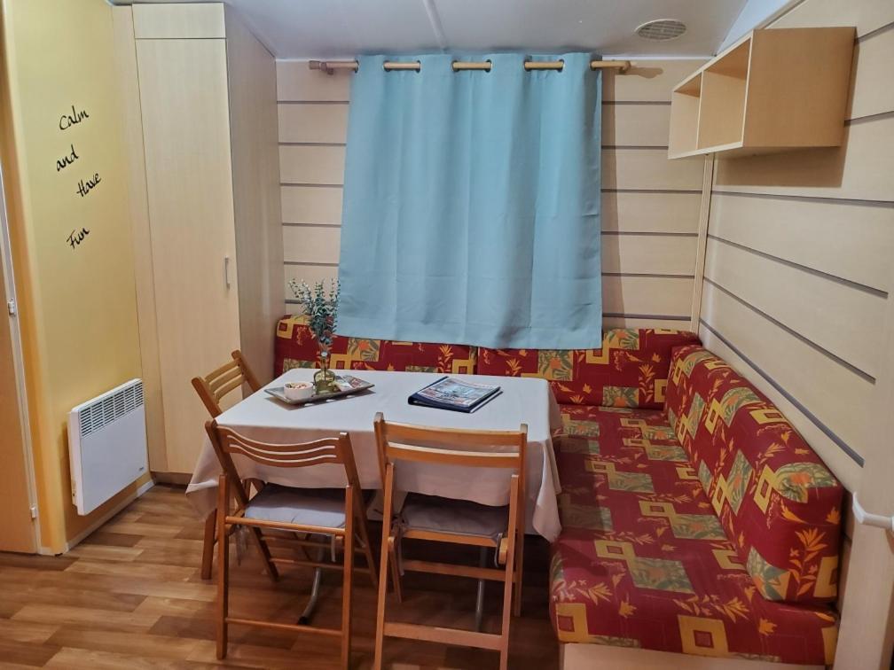 Charmant Mobil Home 6 Personnes Avec Clim Reversible Boofzheim Zewnętrze zdjęcie